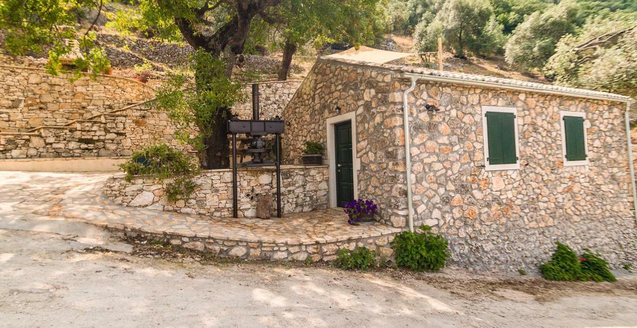 Гостевой дом Castelli Olive Press Ахарави Экстерьер фото